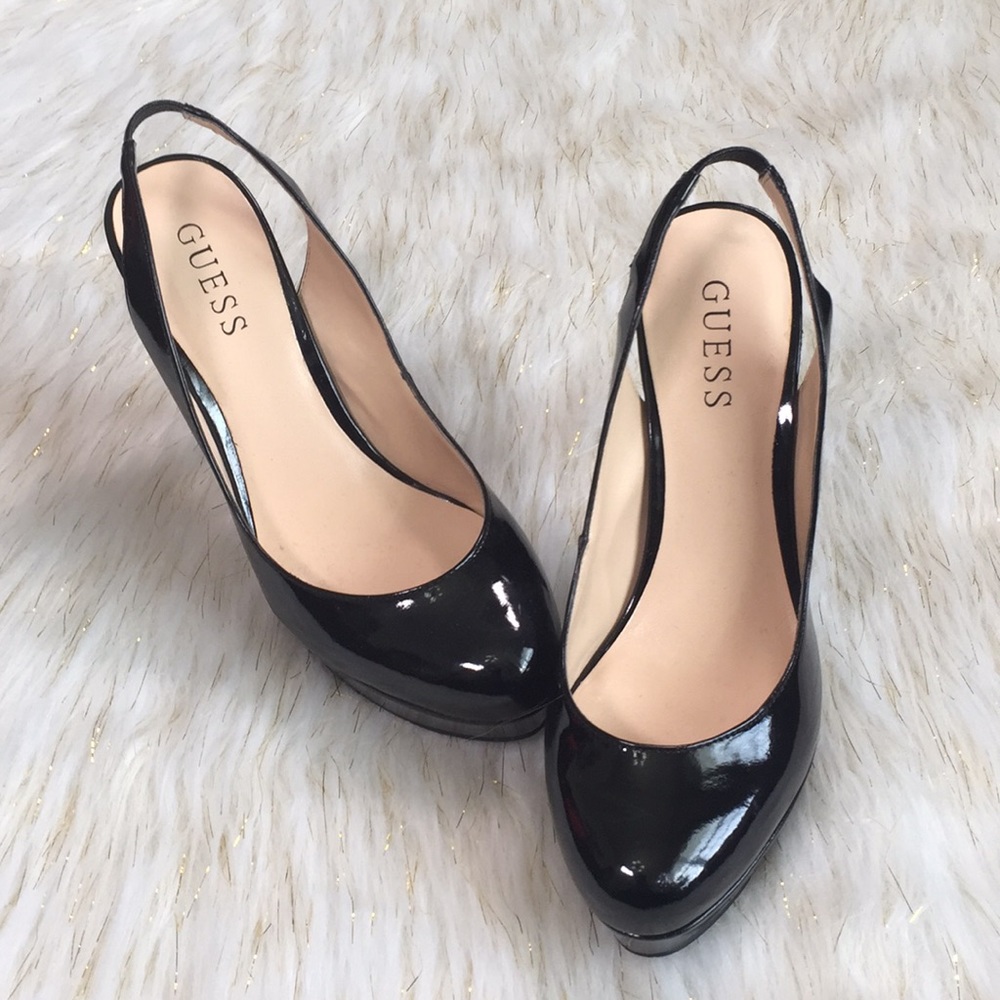 GUESS RAPINE PATENT BLACK PUMPS